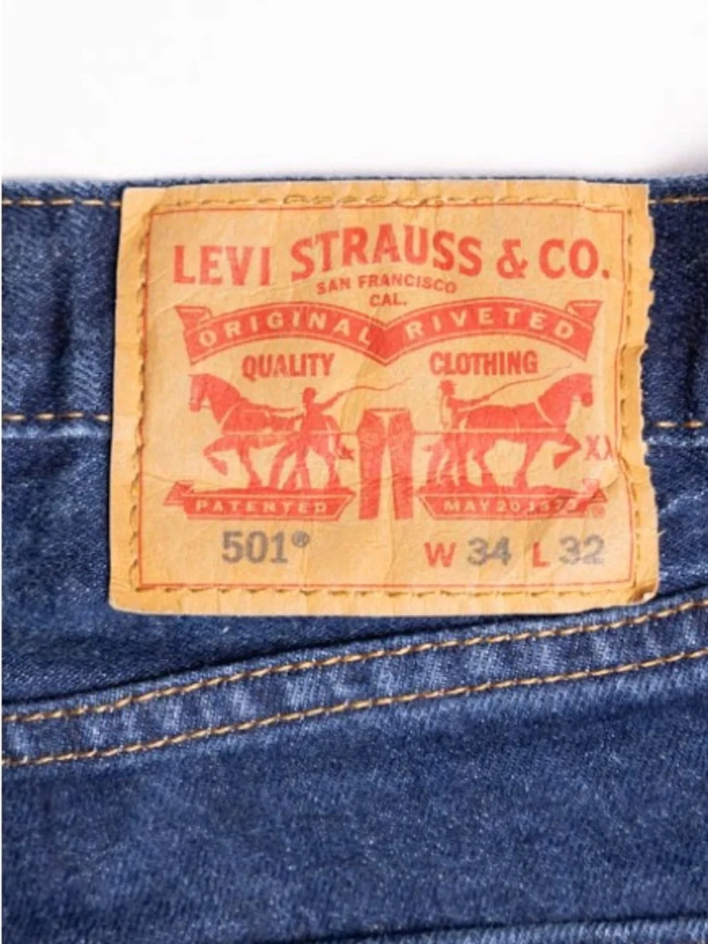 Levi's Men's Classic Dark Blue Straight Jeans